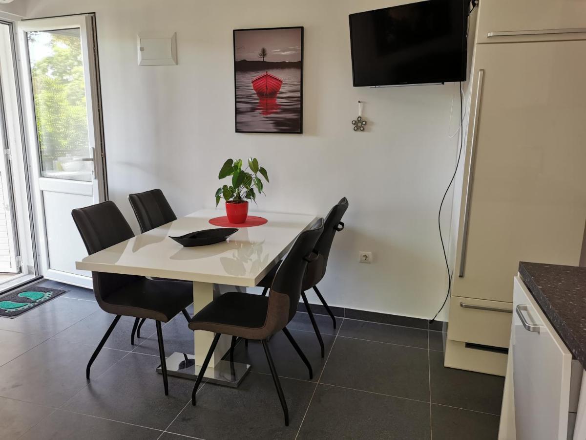 סגט ווראנייצה Apartment Adriana חדר תמונה